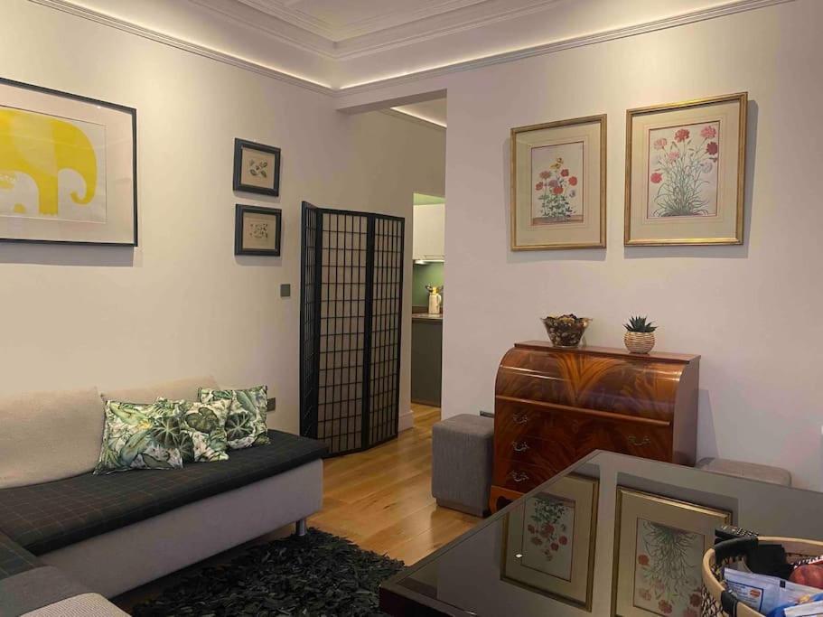 Apartamento Interior Designed Flat Near Kew Botanical Gardens Londres Exterior foto