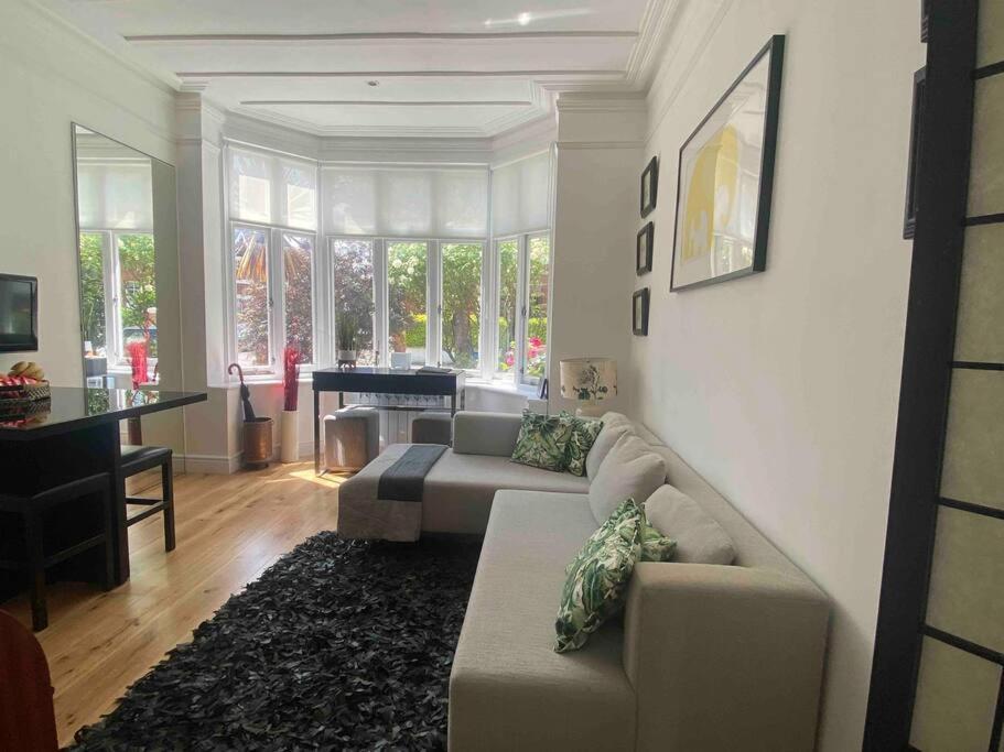 Apartamento Interior Designed Flat Near Kew Botanical Gardens Londres Exterior foto
